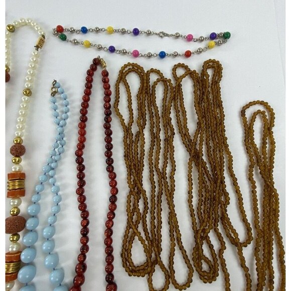 Vintage Costume Jewelry Lot 80's Jewelry 20 Necklaces 1 Pair Clip On Earrings - Picture 5 of 10